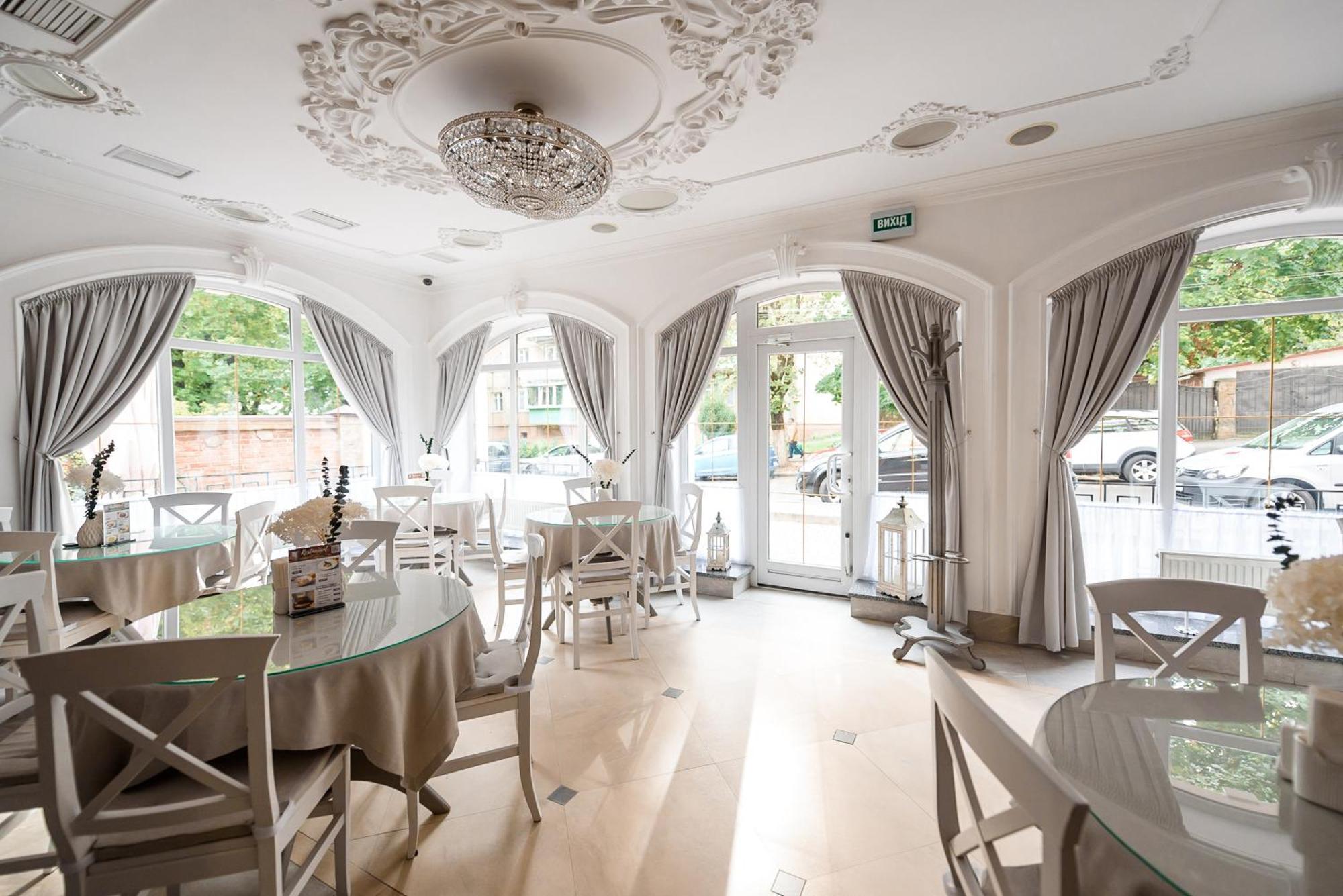Nota Bene Hotel & Restaurant Lviv Eksteriør bilde