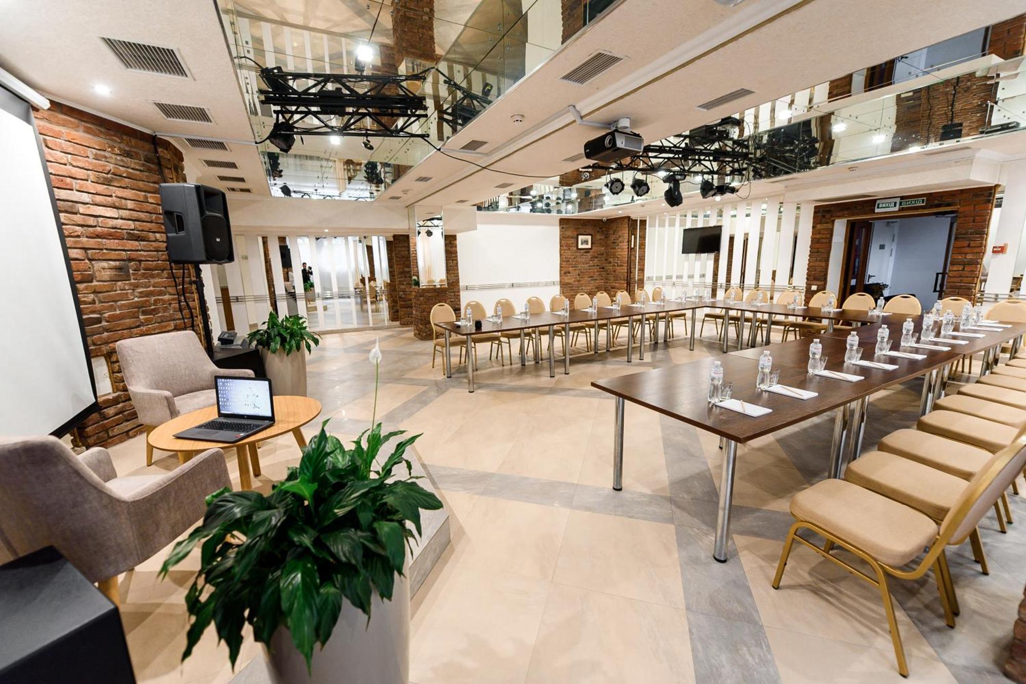 Nota Bene Hotel & Restaurant Lviv Eksteriør bilde