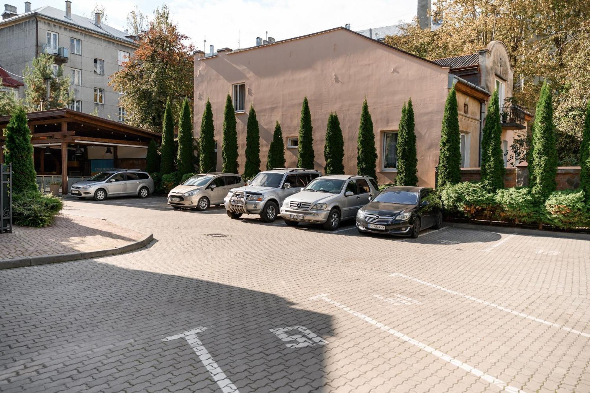 Nota Bene Hotel & Restaurant Lviv Eksteriør bilde